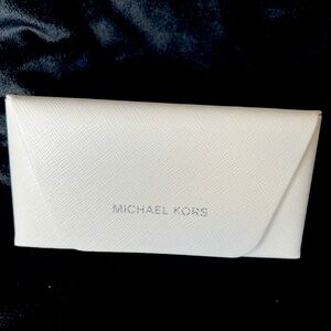 Micheal kors sunglasses case